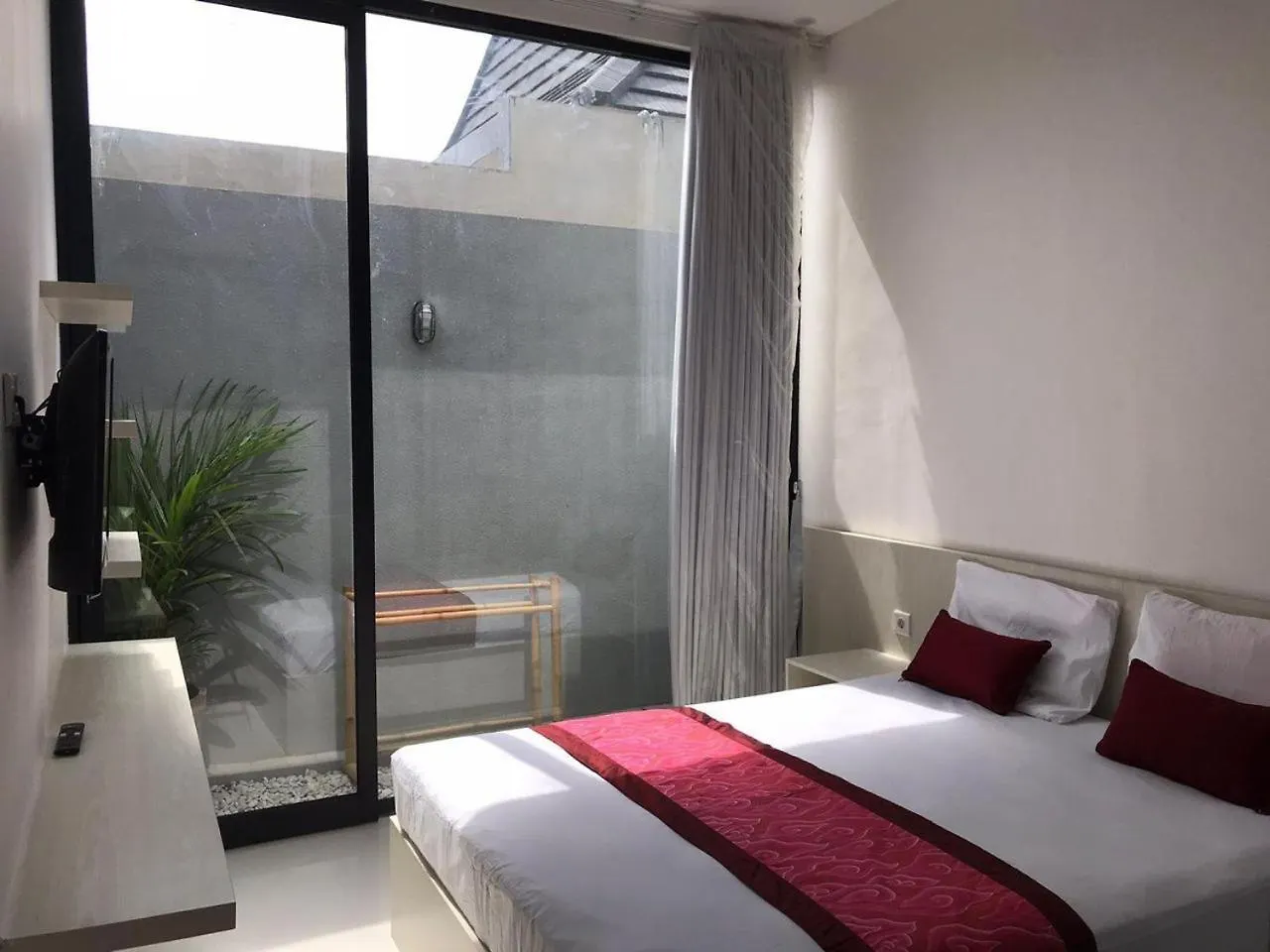 Brand New Villa Ashby De Love Heart,Two Bedrooms Private Pool,Wifi,Ac Ubud