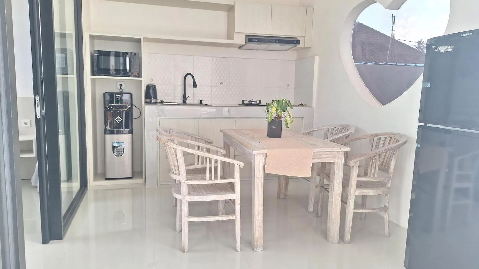 Brand New Villa Ashby De Love Heart,Two Bedrooms Private Pool,Wifi,Ac Ubud